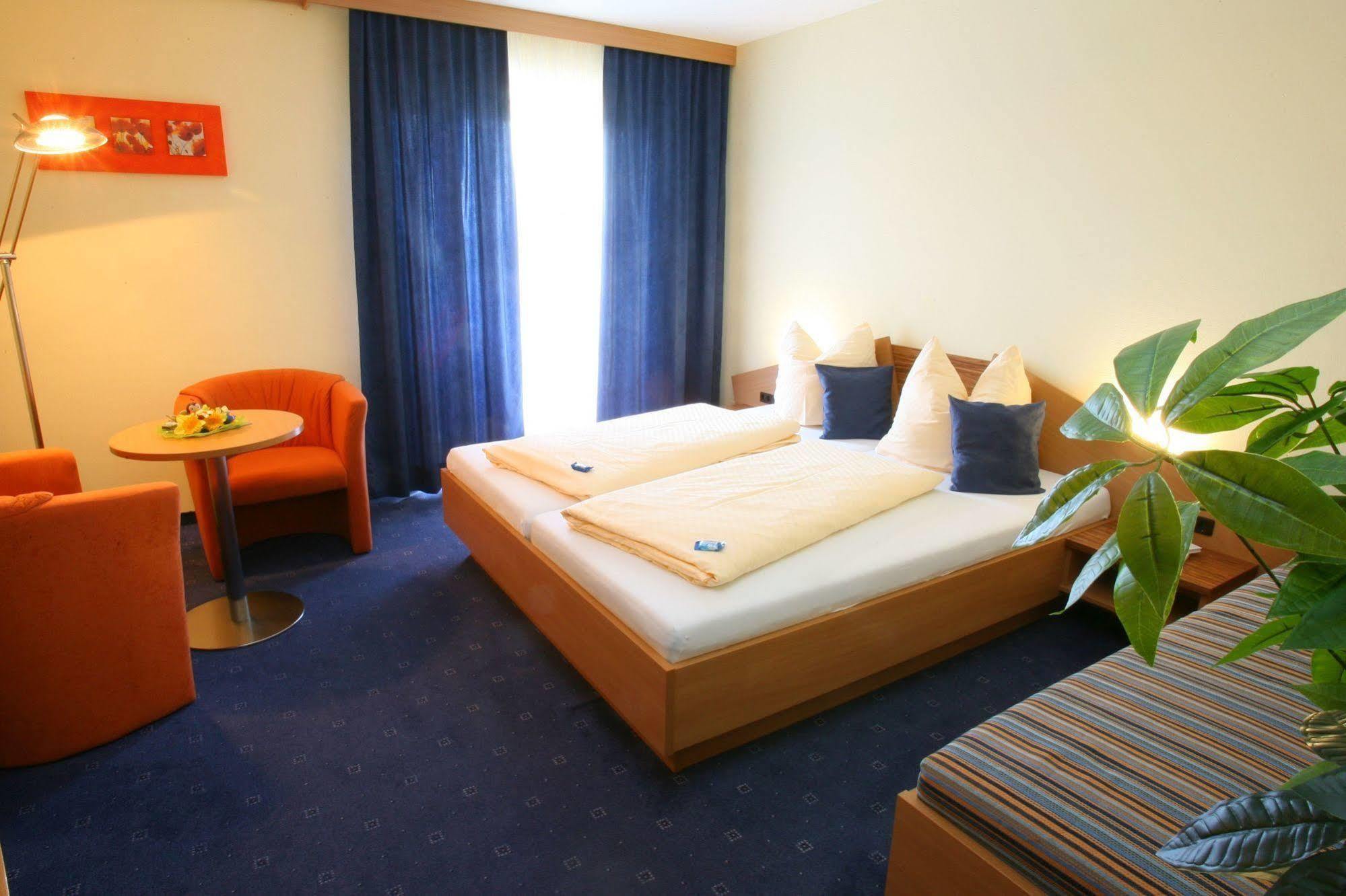 Hotel Garni Oasis Loipersdorf Jennersdorf Buitenkant foto